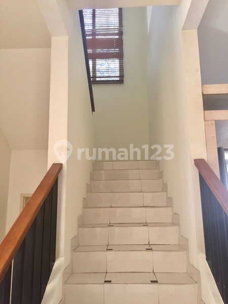House for rent in Tangerang, Indonesia · Riding · 4 rooms, 3 baths