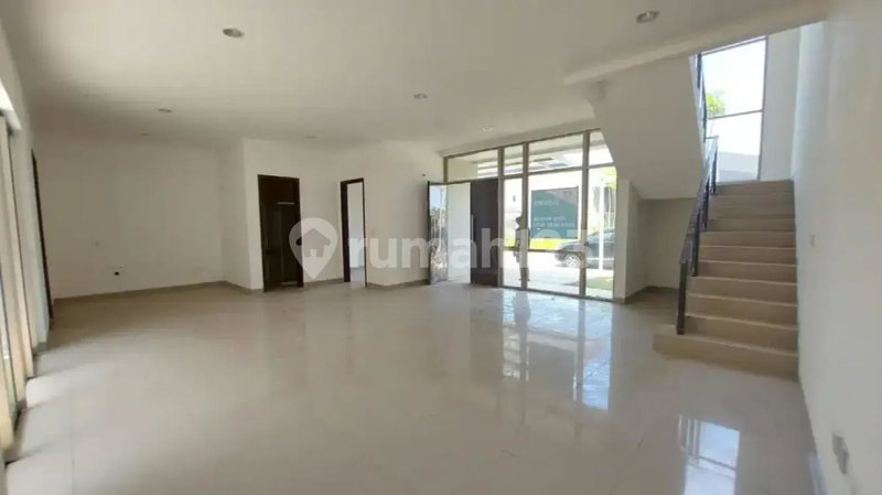 House for rent in Tangerang, Indonesia · Riding · 4 rooms, 4 baths