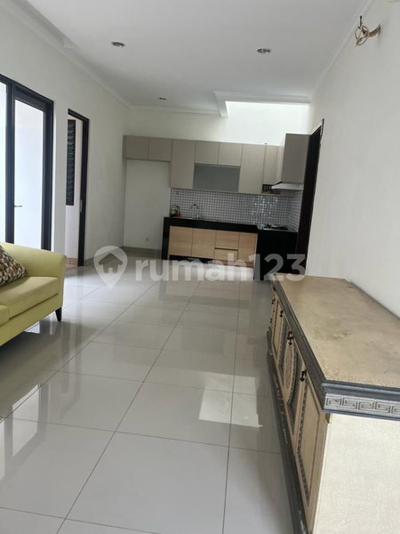 House for rent in Bandung, Indonesia · 4 rooms, 3 baths