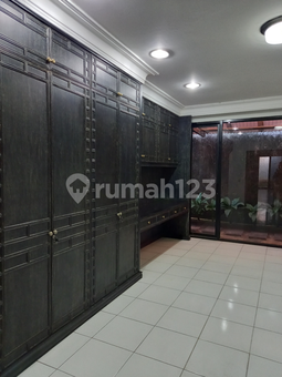 House for rent in Bandung, Indonesia · 4 rooms, 3 baths