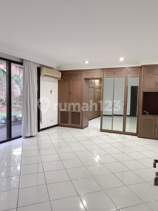 House for rent in Bandung, Indonesia · 4 rooms, 3 baths