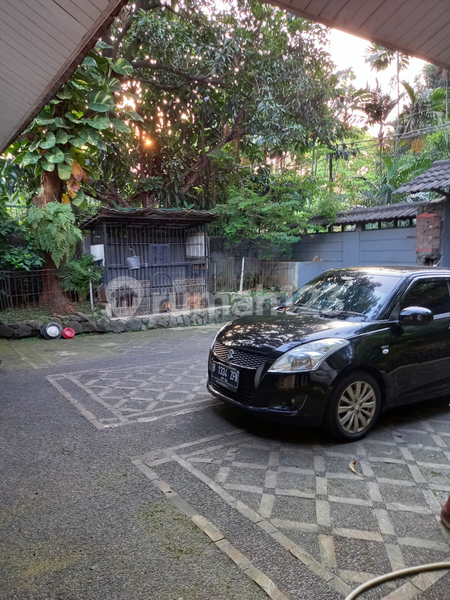 House for rent in Bandung, Indonesia · 4 rooms, 3 baths
