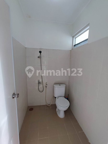 House for rent in Tangerang, Indonesia · Sukasari · 2 rooms, 1 bath