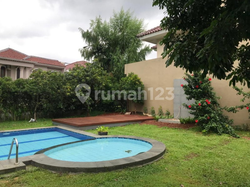 House for rent in Tangerang, Indonesia · Sukasari · 5 rooms, 3 baths