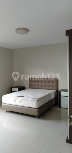 House for rent in Tangerang, Indonesia · Sukasari · 4 rooms, 4 baths