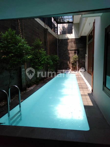 House for rent in Tangerang, Indonesia · Sukasari · 4 rooms, 4 baths