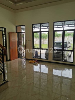 House for rent in Semarang, Indonesia · 5 rooms, 4 baths