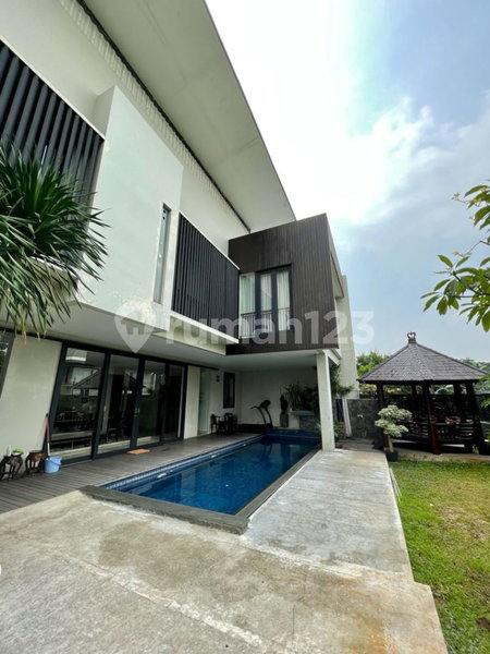 House for rent in South Jakarta, Indonesia · Kebayoran Lama · 3 rooms, 3 baths