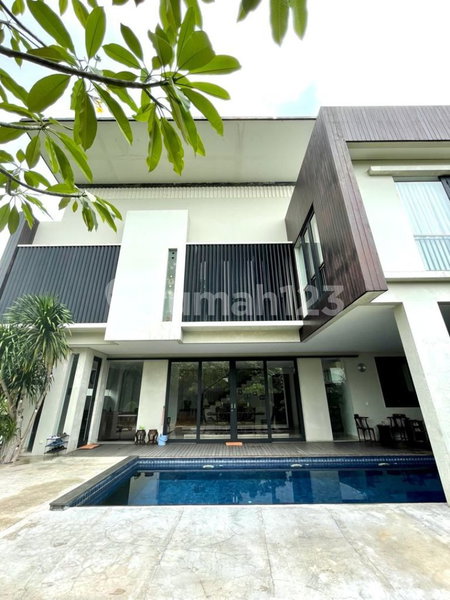 House for rent in South Jakarta, Indonesia · Kebayoran Lama · 3 rooms, 3 baths