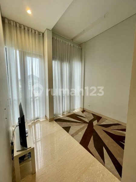 House for rent in South Jakarta, Indonesia · Kebayoran Lama · 3 rooms, 3 baths