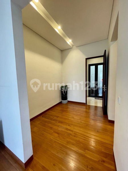 House for rent in South Jakarta, Indonesia · Kebayoran Lama · 3 rooms, 3 baths