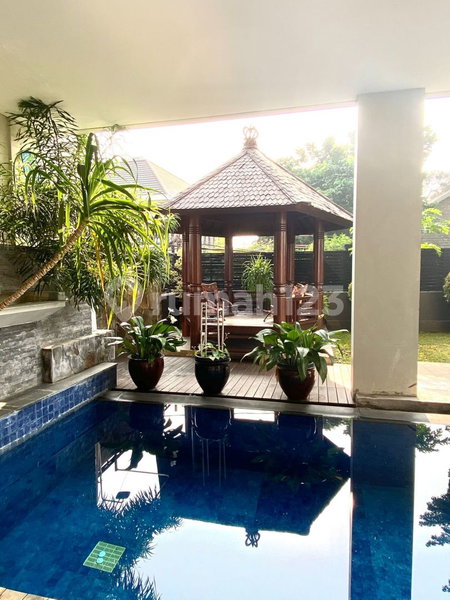 House for rent in South Jakarta, Indonesia · Kebayoran Lama · 3 rooms, 3 baths