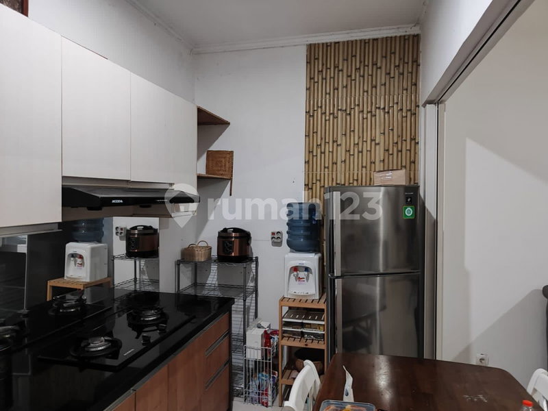 House for rent in Bandung, Indonesia · 5 rooms, 3 baths