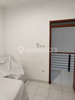 House for rent in Bandung, Indonesia · 5 rooms, 3 baths