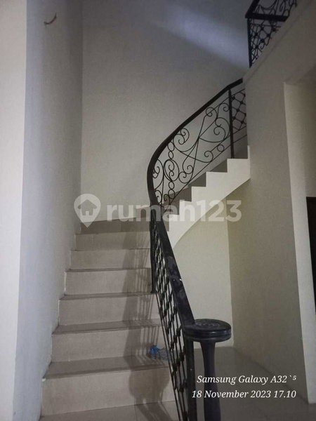 House for rent in Denpasar, Indonesia · 6 rooms, 4 baths