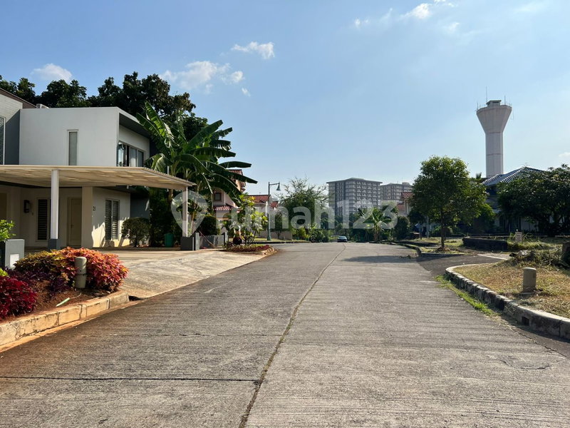 House for rent in Bandung, Indonesia · 4 rooms, 4 baths