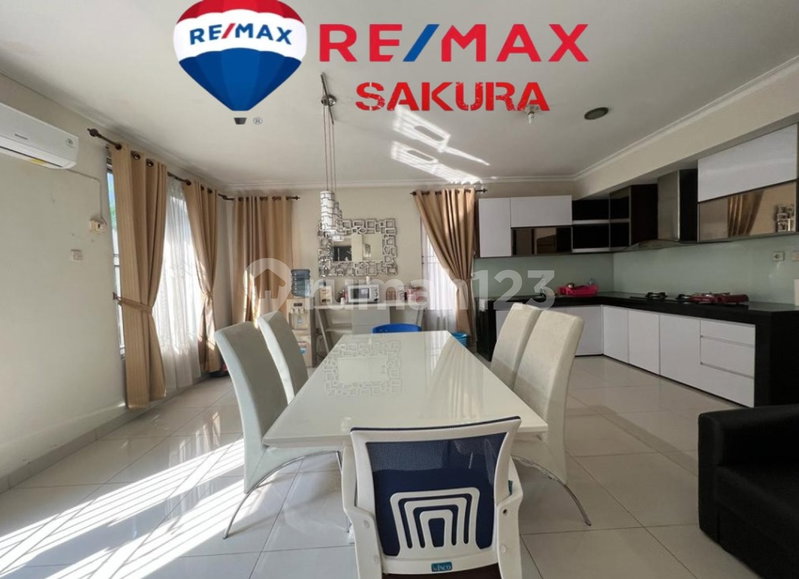 House for rent in Bandung, Indonesia · 4 rooms, 4 baths