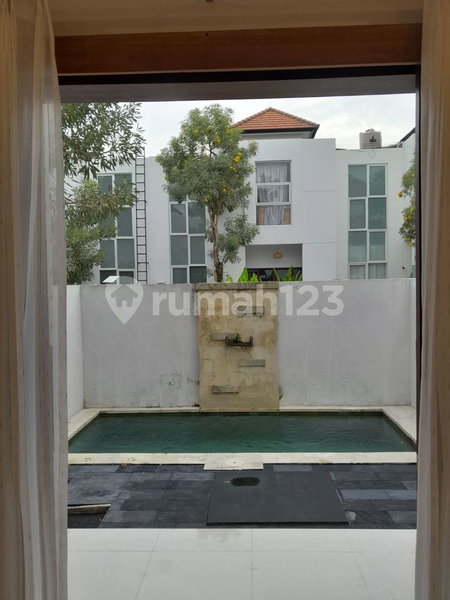 House for rent in South Jakarta, Indonesia · Kebayoran Lama · 2 rooms, 3 baths