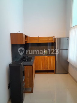 House for rent in South Jakarta, Indonesia · Kebayoran Lama · 2 rooms, 3 baths