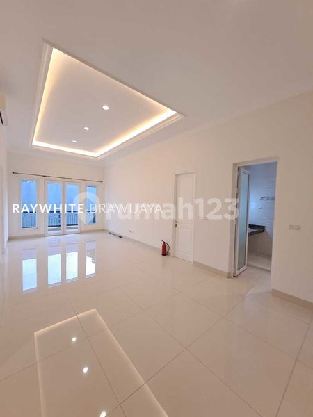 House for rent in South Jakarta, Indonesia · Kebayoran Lama · 4 rooms, 4 baths