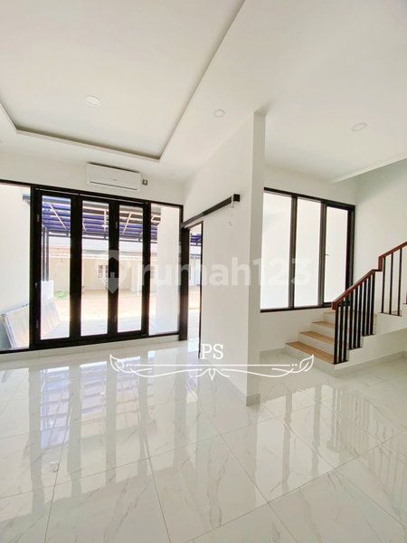 House for rent in Tangerang, Indonesia · 4 rooms, 3 baths
