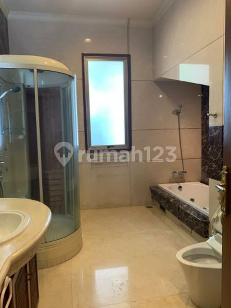 House for rent in Malang, Indonesia · 5 rooms, 5 baths