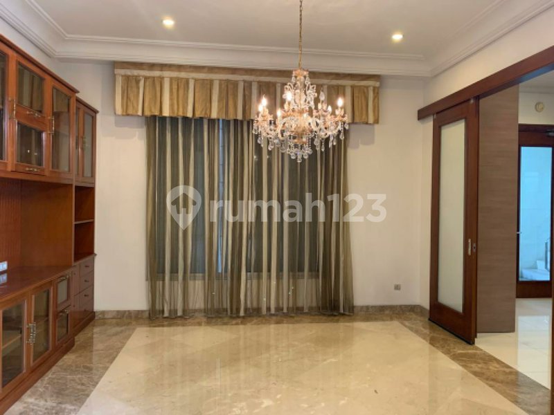 House for rent in Malang, Indonesia · 5 rooms, 5 baths