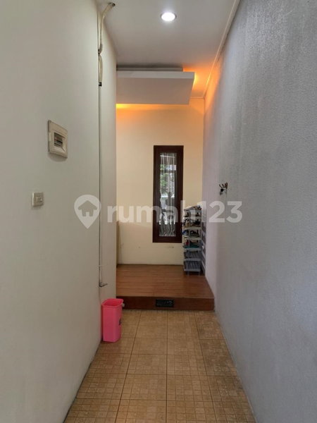 House for rent in Bandung, Indonesia · 3 rooms, 2 baths