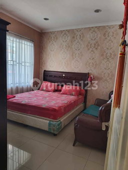House for rent in Bandung, Indonesia · 4 rooms, 4 baths