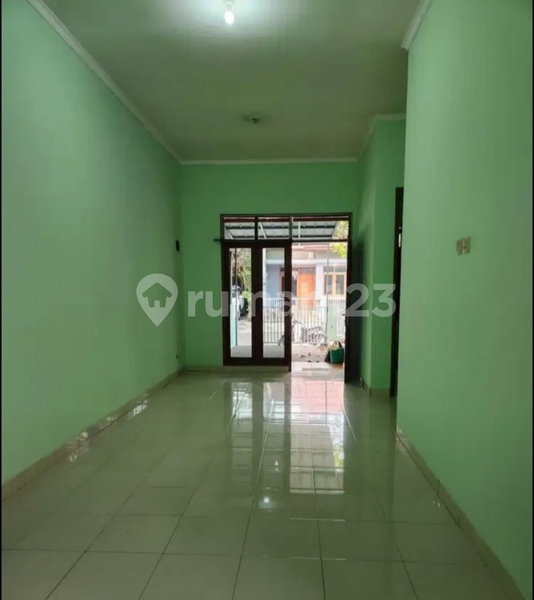House for rent in Bandung, Indonesia · 2 rooms, 2 baths