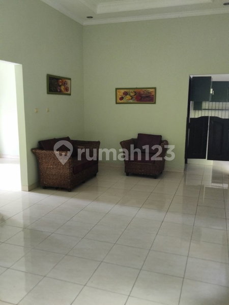 House for rent in Depok, Indonesia · Jagakarsa · 4 rooms, 4 baths
