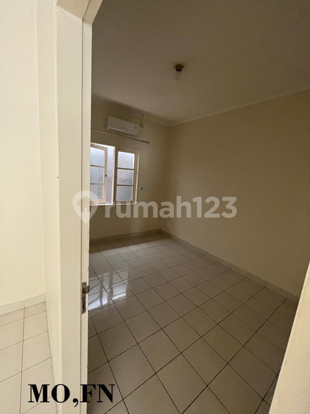 House for rent in Depok, Indonesia · Jagakarsa · 2 rooms, 1 bath