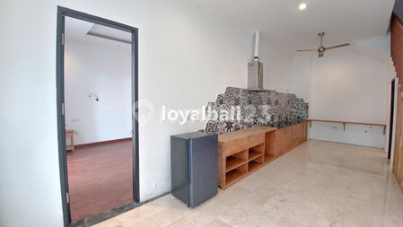 House for rent in Depok, Indonesia · Jagakarsa · 3 rooms, 3 baths