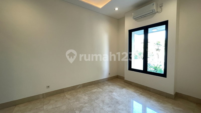 House for rent in Bandung, Indonesia · 4 rooms, 4 baths