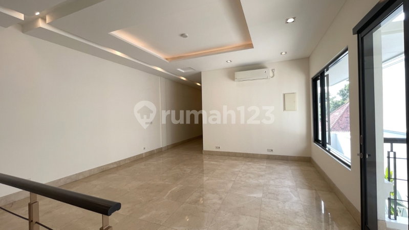 House for rent in Bandung, Indonesia · 4 rooms, 4 baths