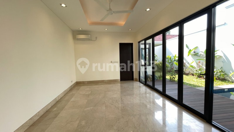 House for rent in Bandung, Indonesia · 4 rooms, 4 baths
