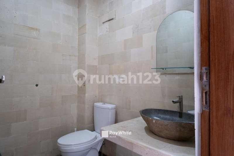House for rent in South Jakarta, Indonesia · Kebayoran Lama · 3 rooms, 2 baths
