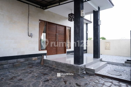 House for rent in South Jakarta, Indonesia · Kebayoran Lama · 3 rooms, 2 baths