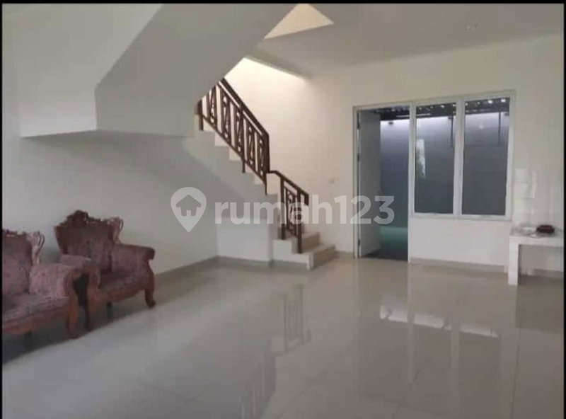 House for rent in Jakarta, Indonesia · Pasar Minggu · 3 rooms, 3 baths