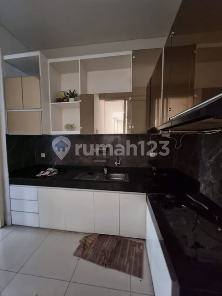 House for rent in Surabaya, Indonesia · 4 rooms, 3 baths