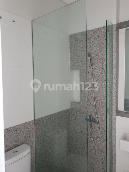 House for rent in Tangerang, Indonesia · Sukasari · 4 rooms, 4 baths