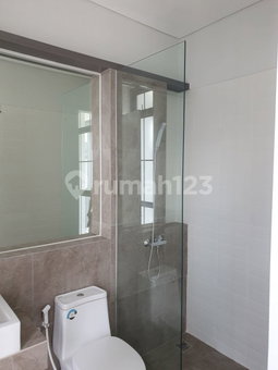 House for rent in Tangerang, Indonesia · Sukasari · 4 rooms, 4 baths