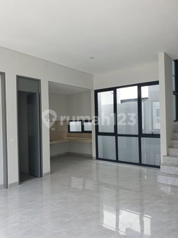 House for rent in Tangerang, Indonesia · Sukasari · 4 rooms, 4 baths
