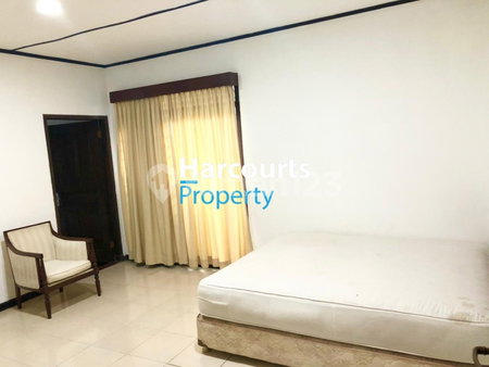 House for rent in Jakarta, Indonesia · Menteng · 4 rooms, 3 baths