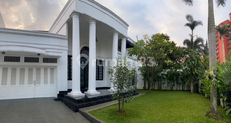 House for rent in South Jakarta, Indonesia · Kebayoran Lama · 4 rooms, 4 baths