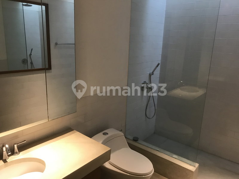 House for rent in Jakarta, Indonesia · Pasar Minggu · 4 rooms, 3 baths