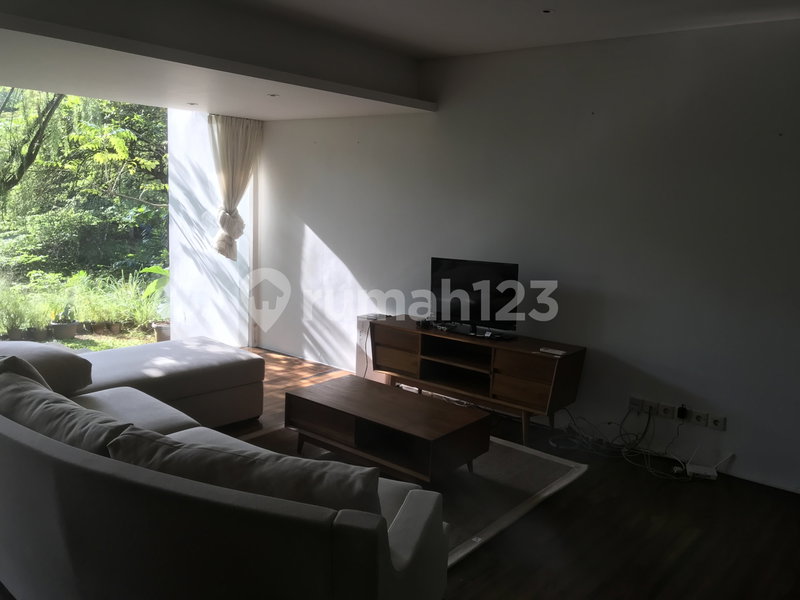 House for rent in Jakarta, Indonesia · Pasar Minggu · 4 rooms, 3 baths