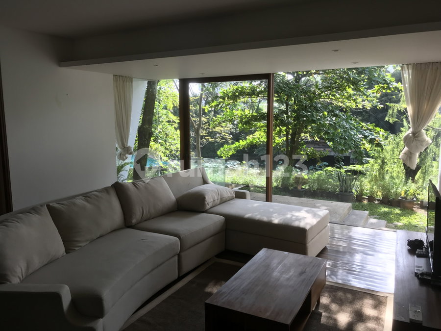 House for rent in Jakarta, Indonesia · Pasar Minggu · 4 rooms, 3 baths