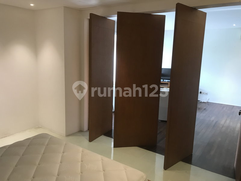 House for rent in Jakarta, Indonesia · Pasar Minggu · 4 rooms, 3 baths