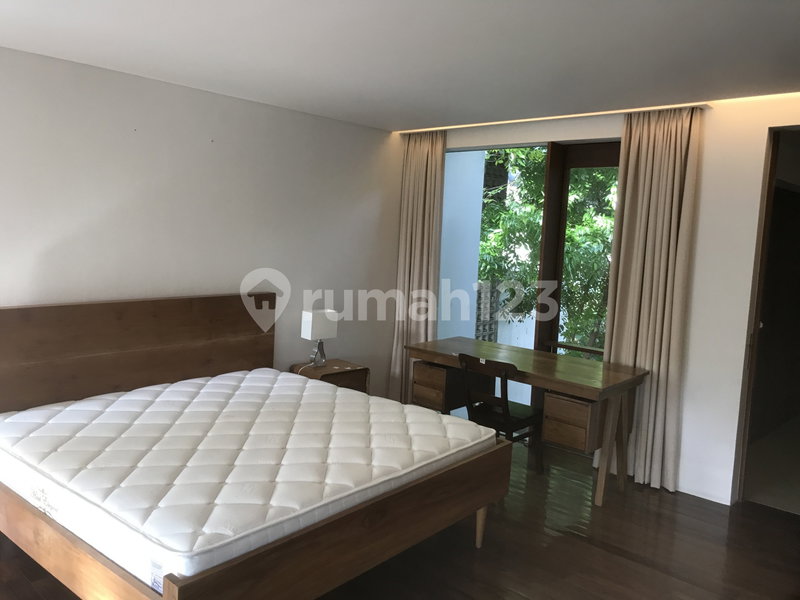 House for rent in Jakarta, Indonesia · Pasar Minggu · 4 rooms, 3 baths